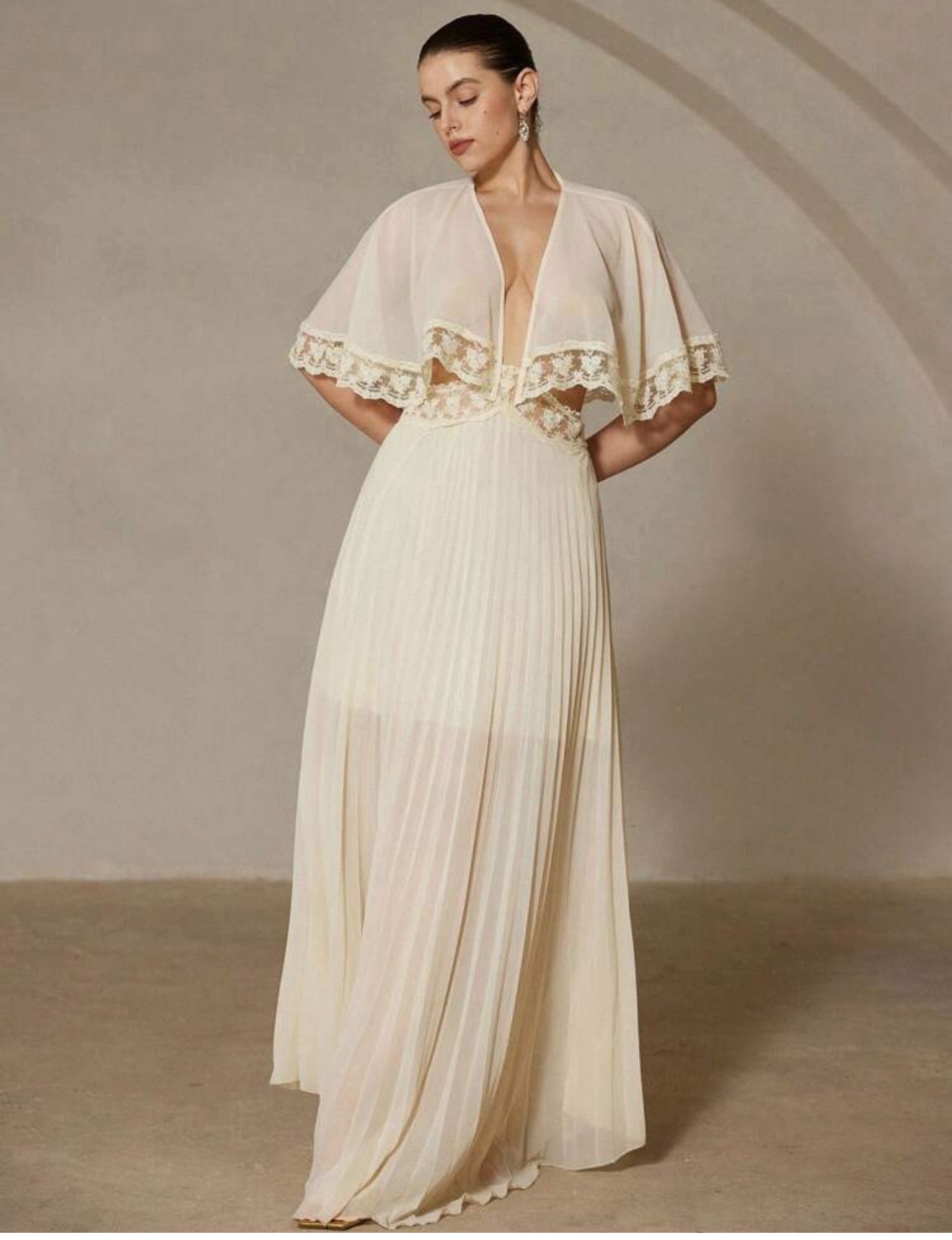Romantic V-Neck Waist Lace Peplum Sleeve Hem Layered Long Dress (Baby Yellow)
