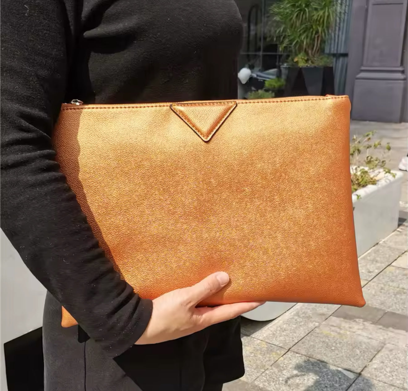 Amazing clutch