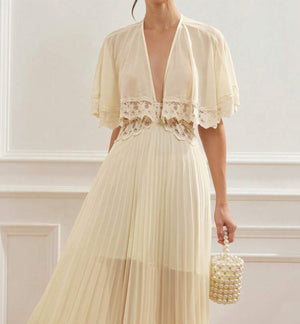 Romantic V-Neck Waist Lace Peplum Sleeve Hem Layered Long Dress (Baby Yellow)
