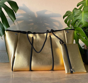 The perfect Light Weight Tote